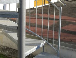 11_aussentreppe_spindel