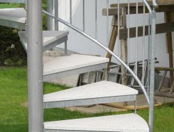 13_aussentreppe_spindel