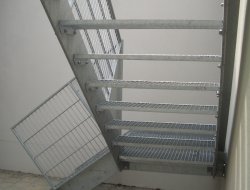 23_aussentreppe_gerade