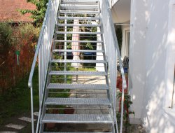 36_aussentreppe_gerade