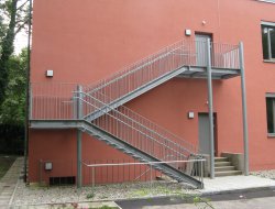 40_aussentreppe_gerade