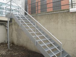 56_aussentreppe_gerade