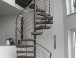 24_innentreppe_spindel