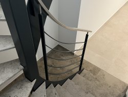 30_innentreppe_gewendelt